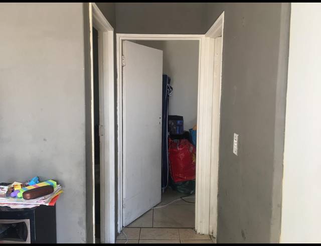 2 BEDROOM FREEHOLD FOR SALE IN EKUPHUMLENI